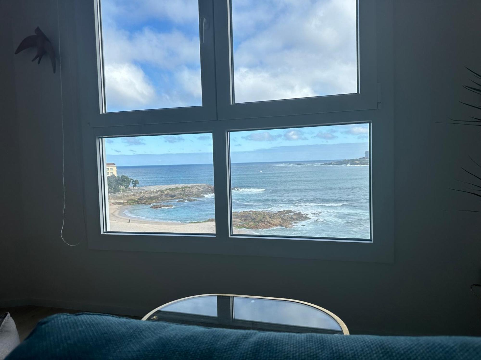 Piso Con Vistas A La Playa De Riazor Apartment A Coruna Bagian luar foto
