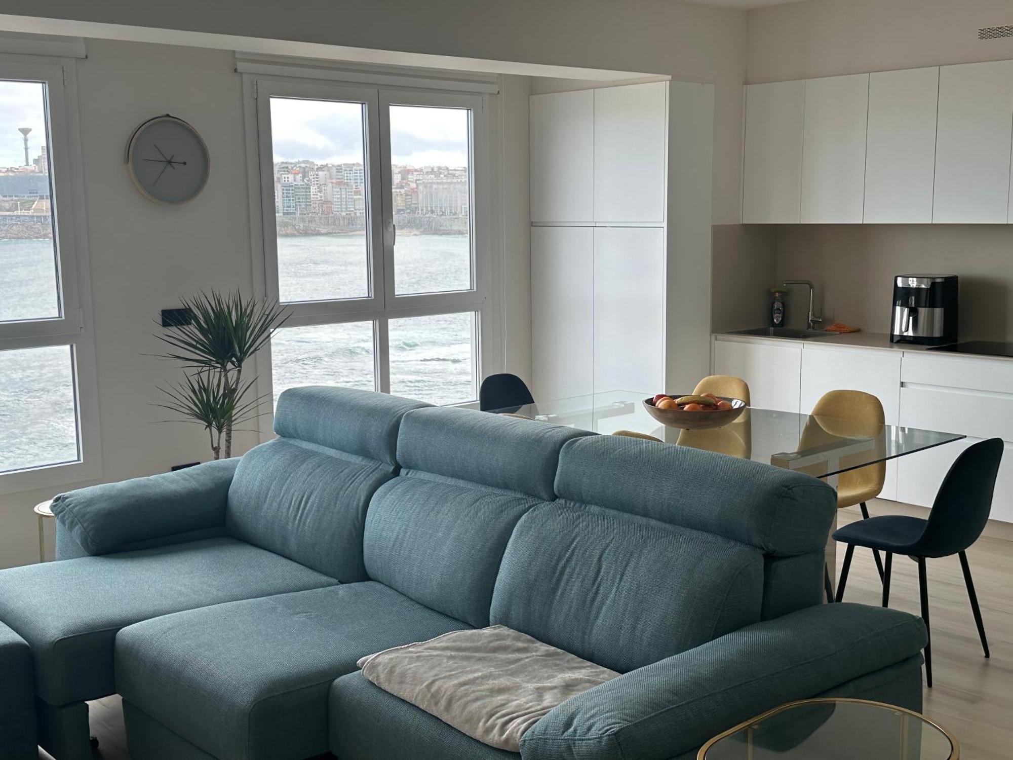 Piso Con Vistas A La Playa De Riazor Apartment A Coruna Bagian luar foto