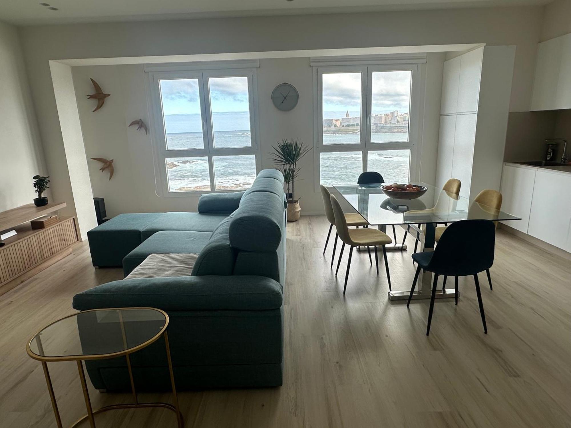 Piso Con Vistas A La Playa De Riazor Apartment A Coruna Bagian luar foto